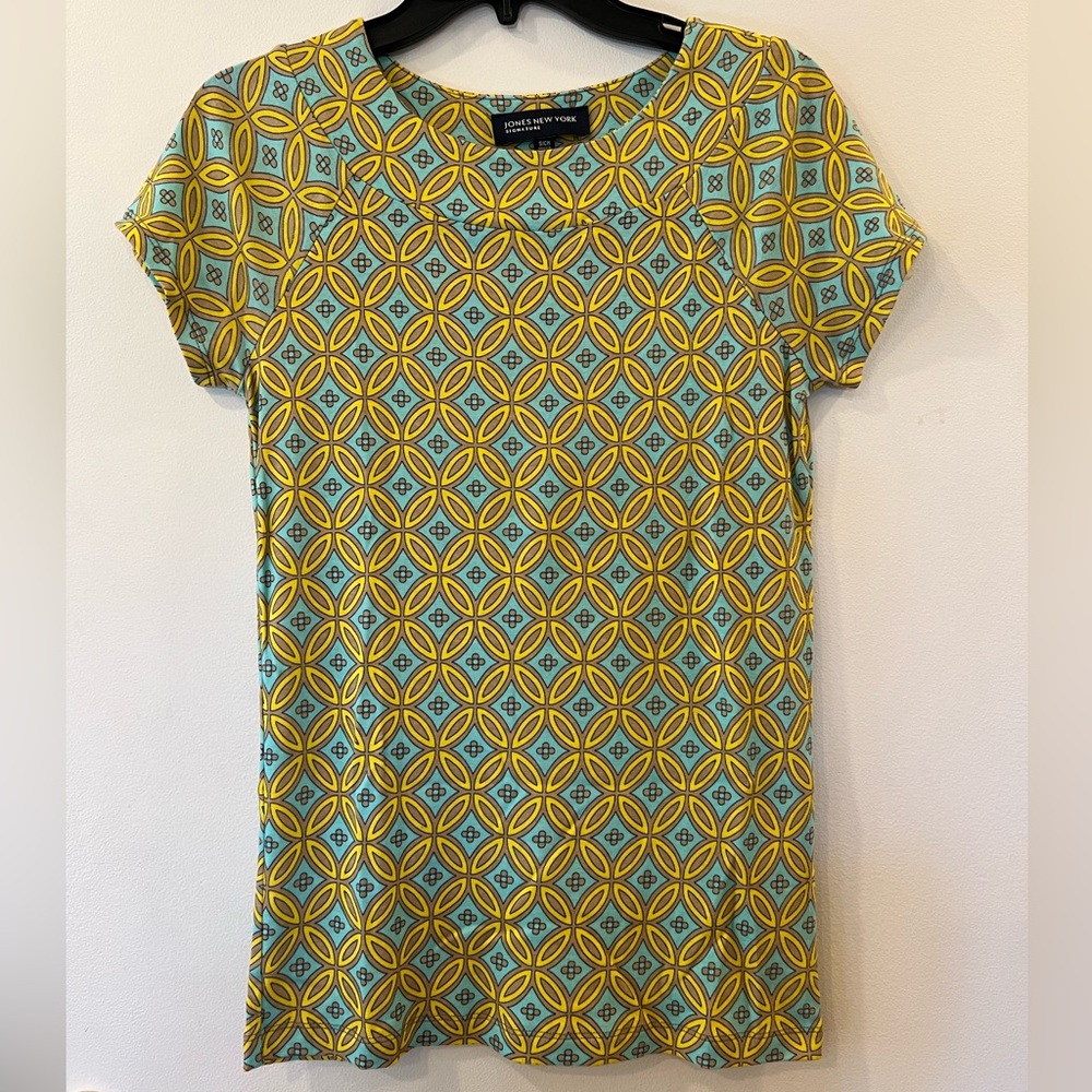 Jones New York T-shirt, size S